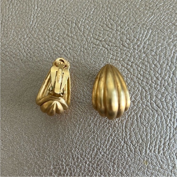 St. John Jewelry - St. John Gold Clip-On Earrings